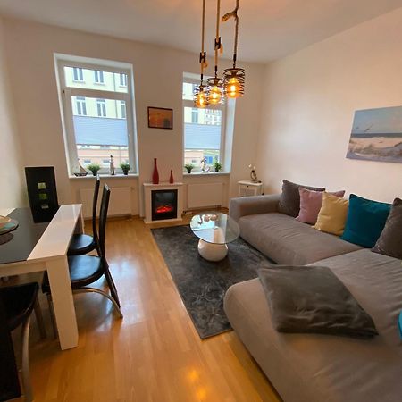 Zur Schleuse - Ferienwohnung Bis 6 Personen Mit Gem Garten รอสต็อค ภายนอก รูปภาพ