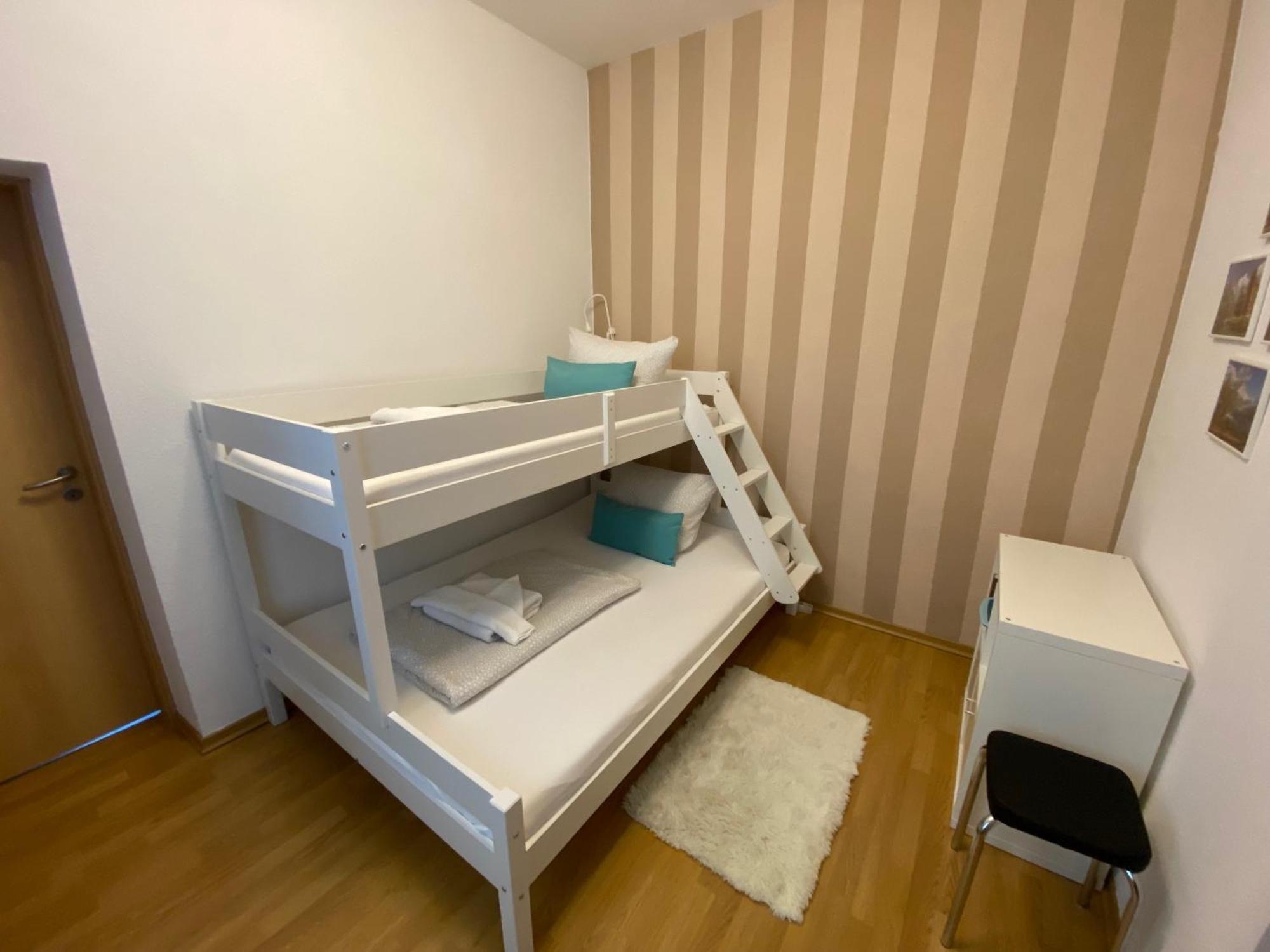 Zur Schleuse - Ferienwohnung Bis 6 Personen Mit Gem Garten รอสต็อค ภายนอก รูปภาพ
